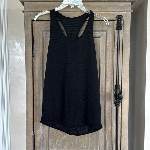 Lululemon Love Tank Pleated black size 6 - Picture 1 of 11